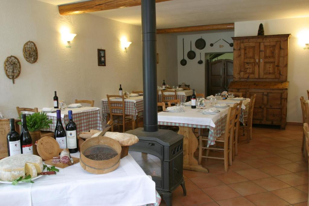 Villa Agriturismo Il Mulino Delle Fucine Casteldelfino Exterior foto